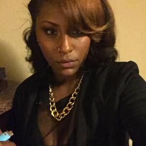 Meet your Posher, Yanna